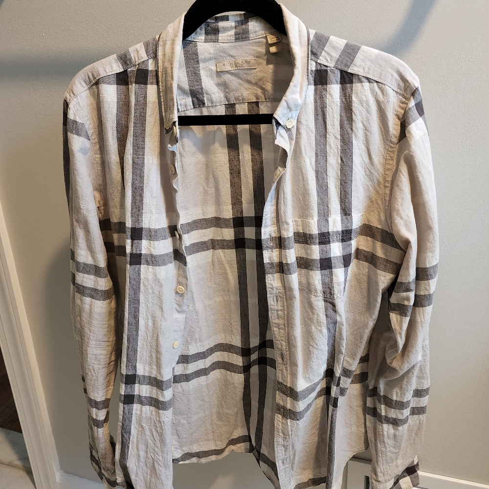 Classy button down burberry shirt